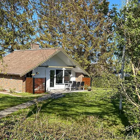 2 Bedroom Gorgeous In *