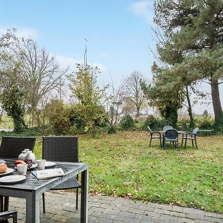 2 Bedroom Gorgeous In Feriehus Strøby Ladeplads